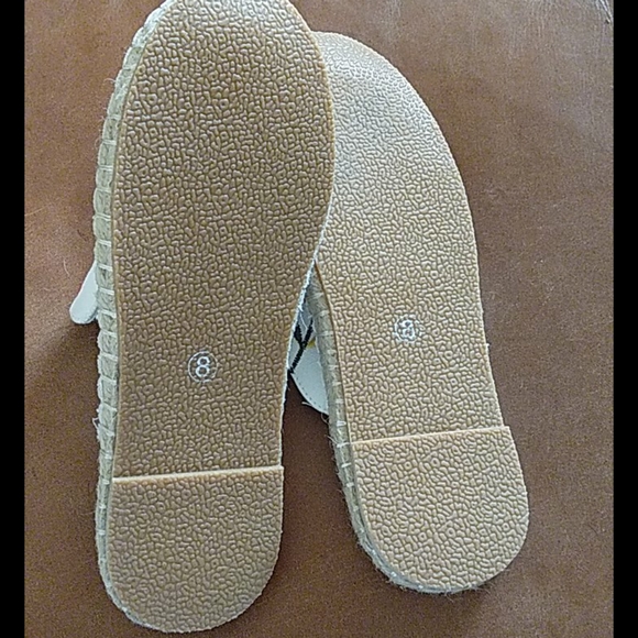 New Floral Embroidered Slide Mule Espadrilles - Picture 3 of 3